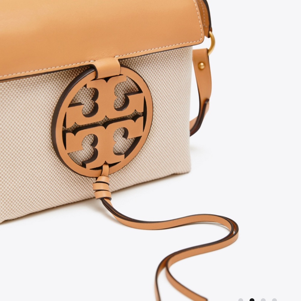Coastal beach vacation vibes Tory Burch MILLER CANVAS CROSSBODY